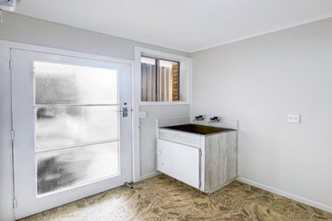 Photo of property in 2/117 Astley Avenue, New Lynn, Auckland, 0600