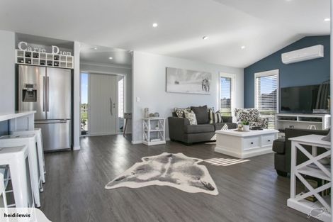 Photo of property in 32 Mike Smith Drive, Cambridge, 3434