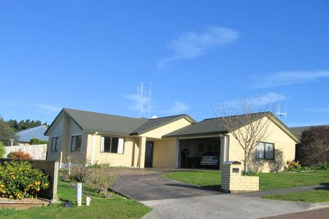 Photo of property in 16 Glenburn Place, Nawton, Hamilton, 3200