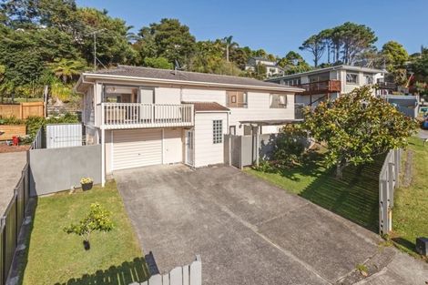 Photo of property in 28 King Richard Place, Browns Bay, Auckland, 0630
