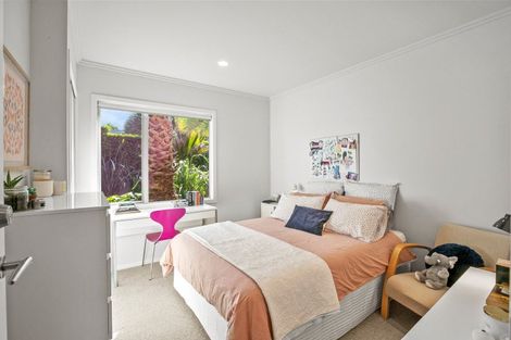 Photo of property in 17b Shearer Drive, Oakura, 4314