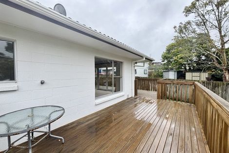 Photo of property in 2/5 Teviot Place, Totara Vale, Auckland, 0629