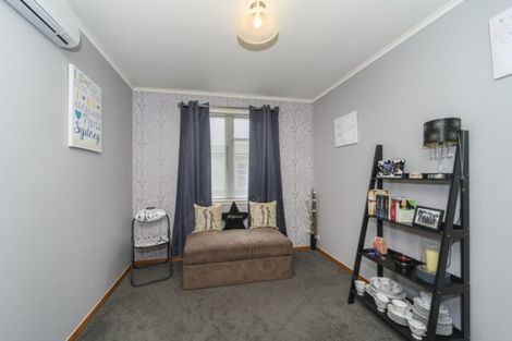 Photo of property in 19 Pembroke Street, Highbury, Palmerston North, 4412