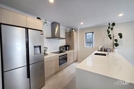 Photo of property in 10 Te Rau Place, Hobsonville, Auckland, 0616