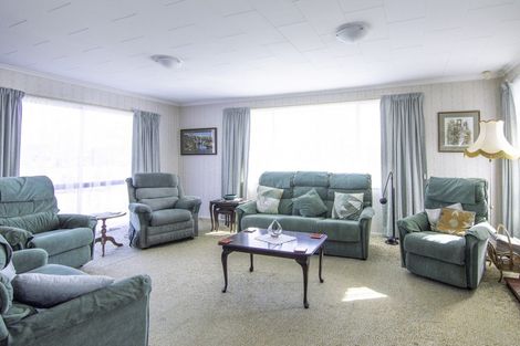 Photo of property in 18 Meadowbrook Drive, Cloverlea, Palmerston North, 4412