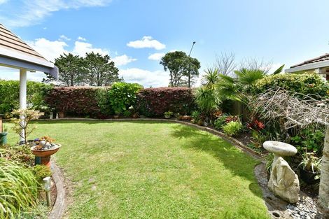 Photo of property in 5 Maygrove Drive, Orewa, 0931