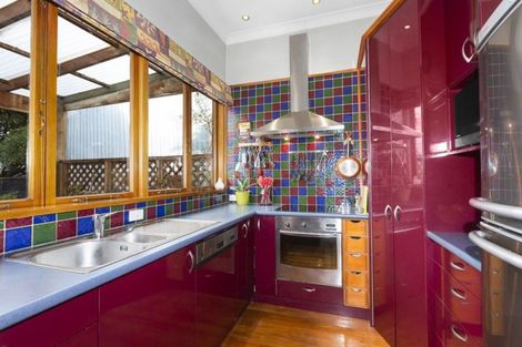 Photo of property in 24 Hargest Crescent, Saint Kilda, Dunedin, 9012