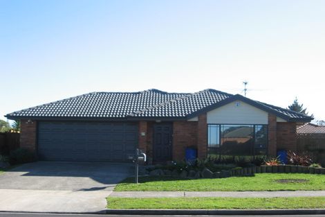 Photo of property in 54 Sandwick Drive, Weymouth, Auckland, 2103