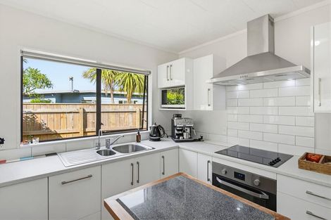 Photo of property in 16b Michael Road, Paraparaumu Beach, Paraparaumu, 5032