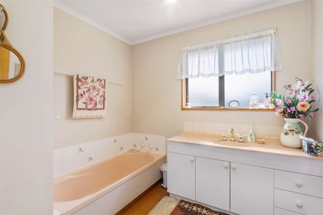 Photo of property in 10 Corfe Street, Ilam, Christchurch, 8041