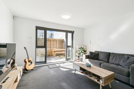 Photo of property in Pirie Street Townhouses, 4/35 Pirie Street, Mount Victoria, Wellington, 6011