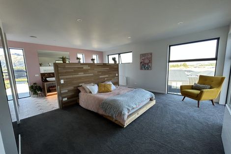 Photo of property in 3 Waxeye Lane, Lake Hawea, 9382