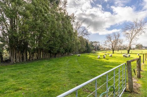 Photo of property in 151 Hickman Road, Urenui, 4375