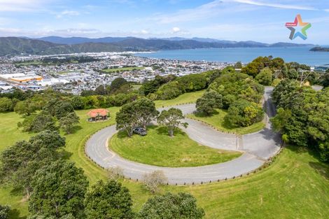 Photo of property in 3 George Gee Drive, Korokoro, Lower Hutt, 5012