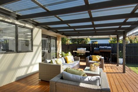 Photo of property in 17 Andalusian Place, Papamoa Beach, Papamoa, 3118