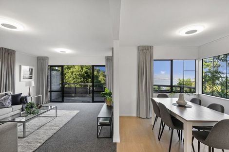 Photo of property in 2/60 Rangatira Road, Beach Haven, Auckland, 0626