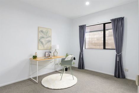 Photo of property in 12 Hampshire Court, Flagstaff, Hamilton, 3210