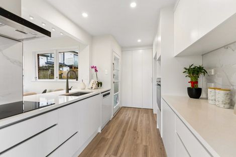 Photo of property in 141 Glamorgan Drive, Torbay, Auckland, 0630