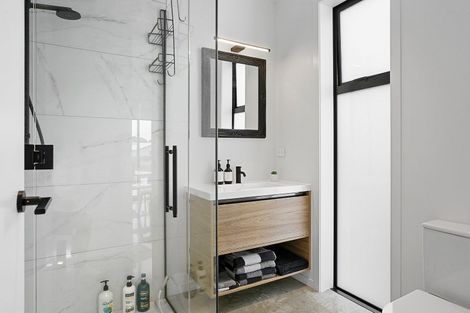 Photo of property in 1/45 Saint Kilda Road, Cambridge, 3434