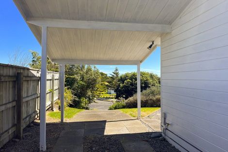 Photo of property in 42 Queens Road, Waikanae Beach, Waikanae, 5036