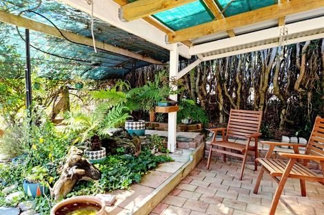 Photo of property in 14 Lincoln Street, Picton, 7220