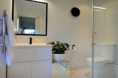 Photo of property in 98 Barbados Way, One Tree Point, 0118