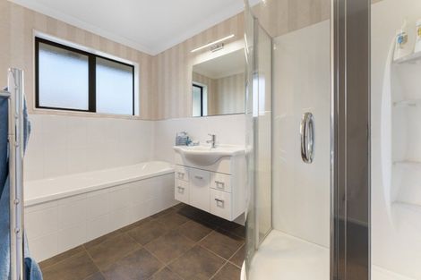 Photo of property in 10 Rodeo Drive, Kelvin Grove, Palmerston North, 4414