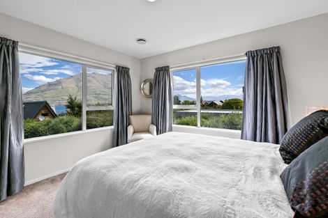 Photo of property in 688 Peninsula Road, Kelvin Heights, Queenstown, 9300