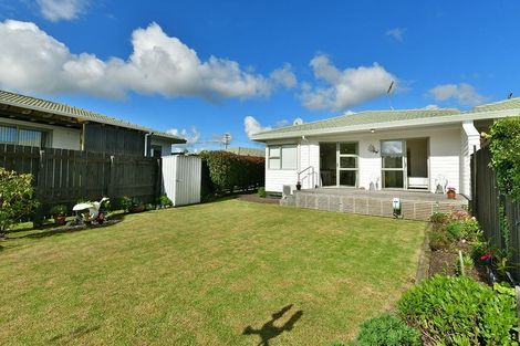 Photo of property in 2/28 Awaroa Road, Helensville, 0800
