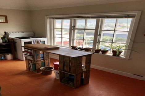 Photo of property in 42b Apu Crescent, Lyall Bay, Wellington, 6022