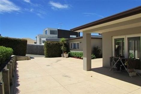 Photo of property in 52 Knights Road, Rothesay Bay, Auckland, 0630