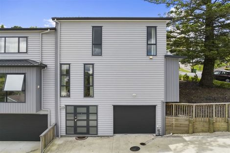 Photo of property in 1/4 Mcquoid Place, Glenfield, Auckland, 0629