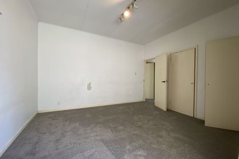 Photo of property in 14 Lincoln Road, Henderson, Auckland, 0610