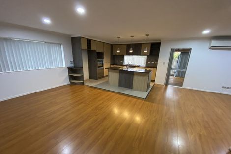 Photo of property in 41c Redoubt Road, Goodwood Heights, Auckland, 2105