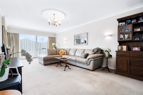 Photo of property in 2/266 Western Hills Drive, Avenues, Whangarei, 0110