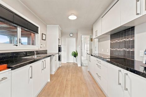Photo of property in 34 Carson Street, Castlecliff, Whanganui, 4501