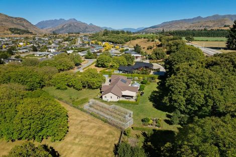 Photo of property in 8 Crawford Place, Lake Hayes, Queenstown, 9304