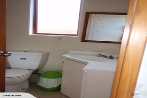 Photo of property in 6 Karamu Street, Te Atatu Peninsula, Auckland, 0610