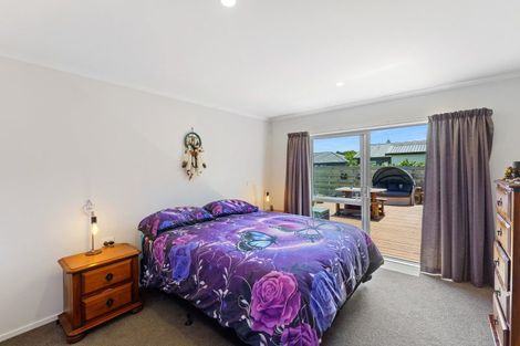 Photo of property in 12 Tamihana Street, Otaki, 5512
