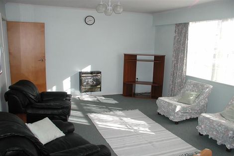 Photo of property in 1/95 Whites Line East, Waiwhetu, Lower Hutt, 5010