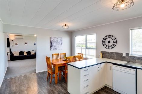 Photo of property in 6 Robinson Crescent, Tamatea, Napier, 4112