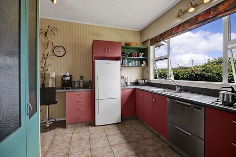 Photo of property in 137 Waihi Road, Hawera, 4610