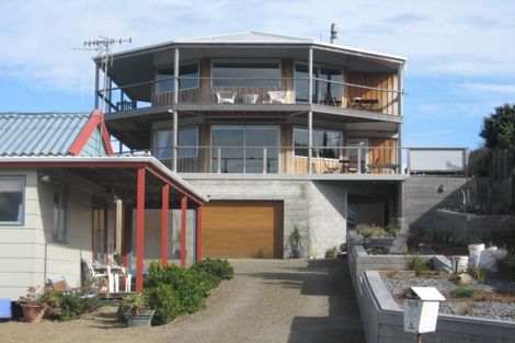 Photo of property in 103 Rua Avenue, Waitarere Beach, Levin, 5510