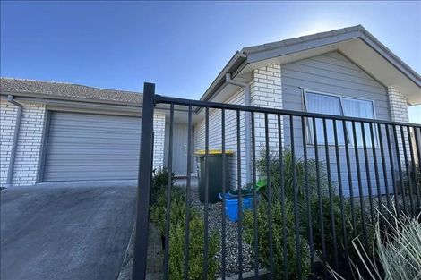 Photo of property in 2/12 Bostonkip Crescent, Fitzroy, Hamilton, 3282