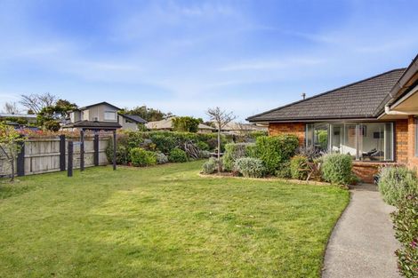 Photo of property in 20 Gandalf Crescent, Paraparaumu, 5032