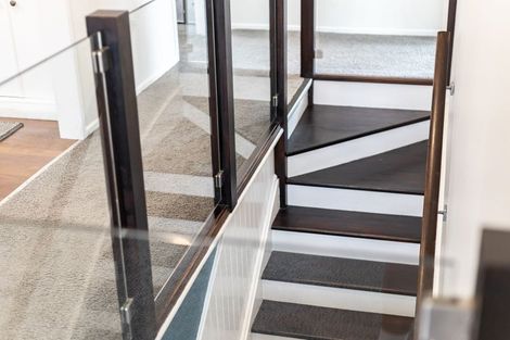 Photo of property in 118 Kahu Road, Paremata, Porirua, 5024