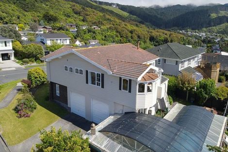 Photo of property in 52 Oriel Avenue, Tawa, Wellington, 5028