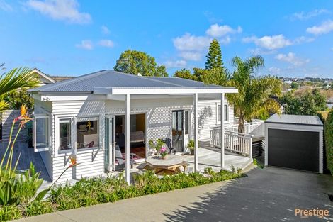 Photo of property in 14 Waimana Avenue, Northcote Point, Auckland, 0627