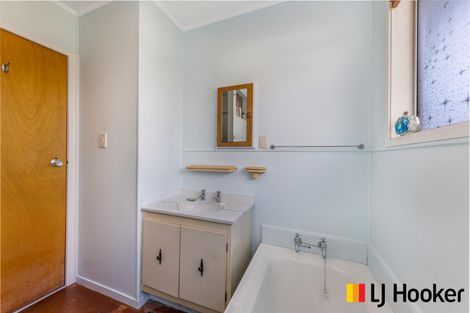 Photo of property in 22 Adel Place, Weymouth, Auckland, 2103