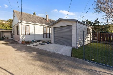 Photo of property in 72 Waddington Drive, Naenae, Lower Hutt, 5011